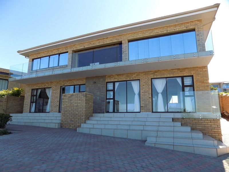 4 Bedroom Property for Sale in Monte Christo Western Cape